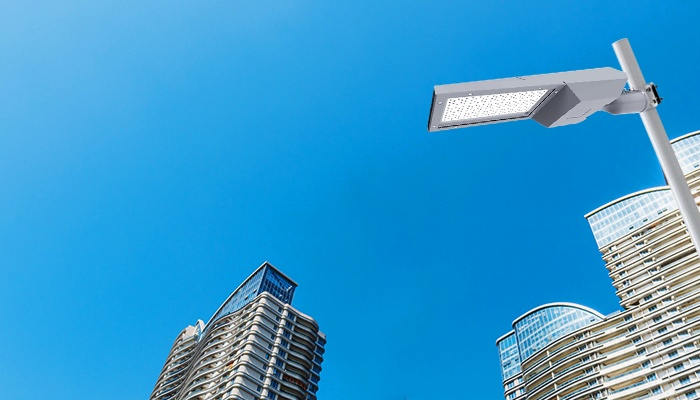 坚持科技创新大力发展新能源