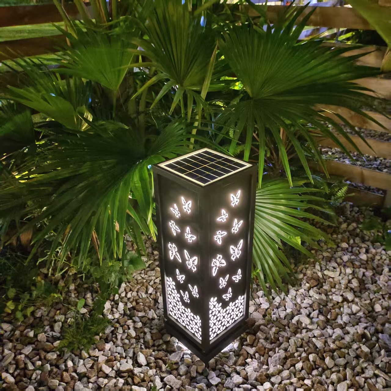 户外太阳能草坪灯