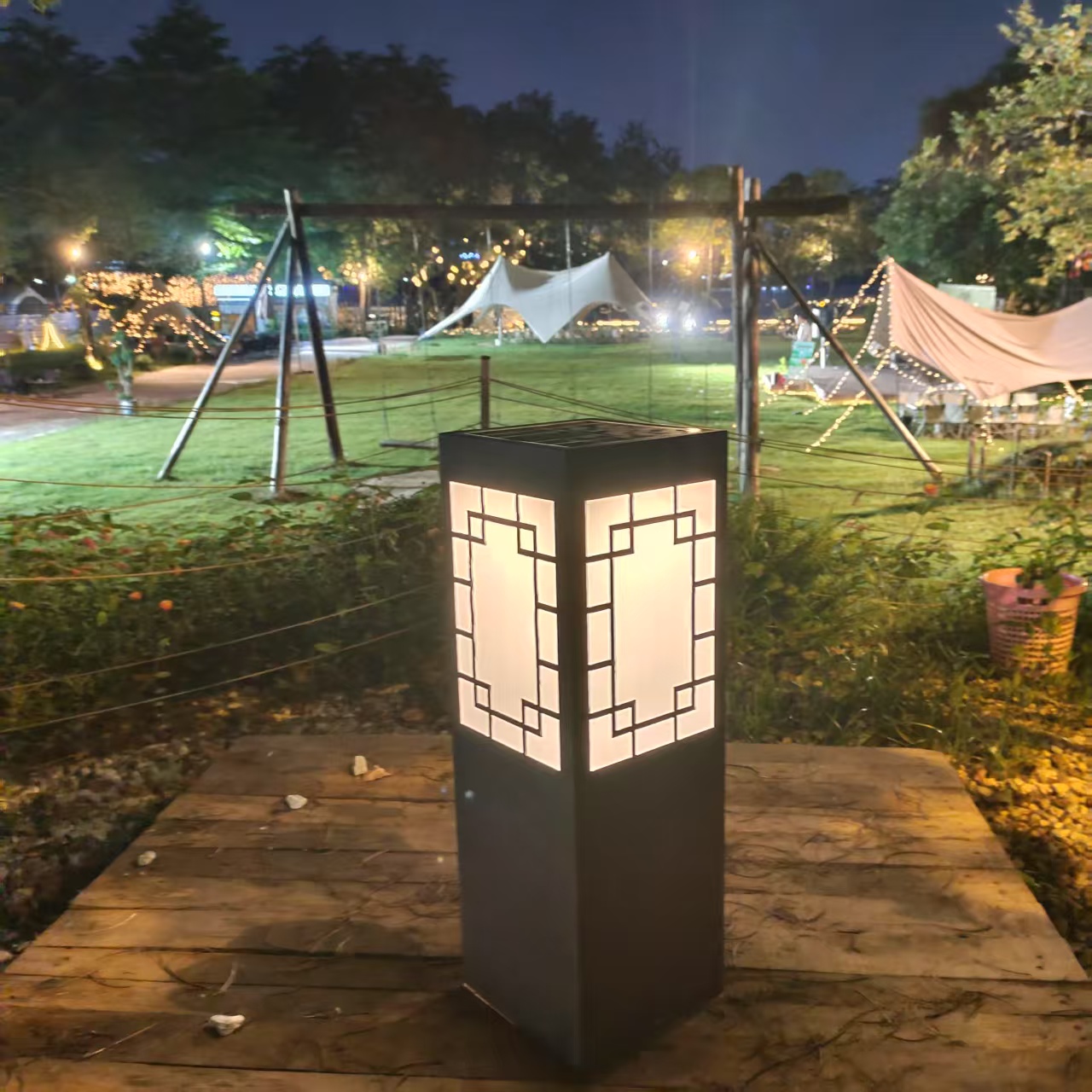 户外太阳能草坪灯