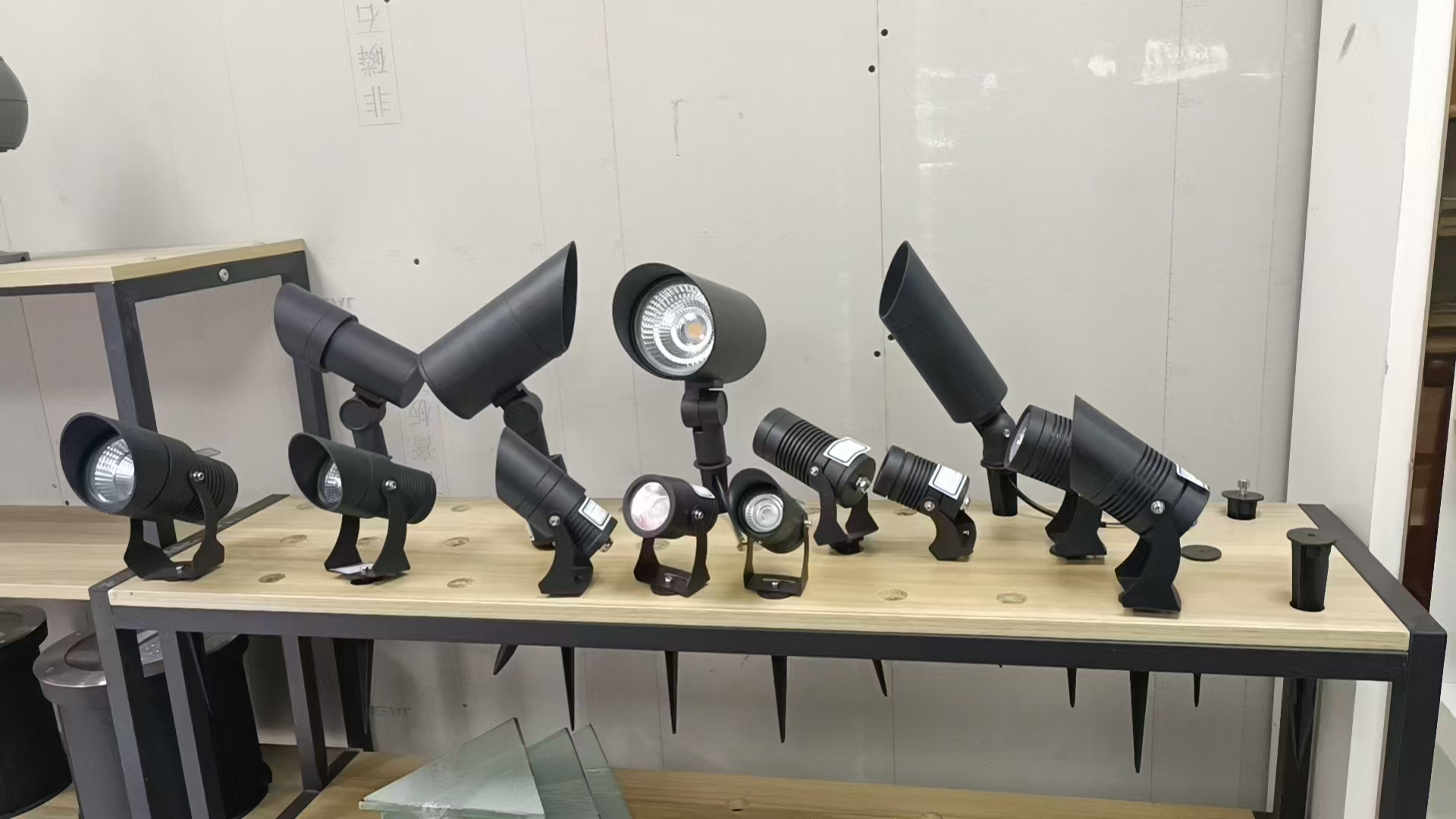 户外射灯 射树灯 小射灯 抱树灯 瓦楞灯