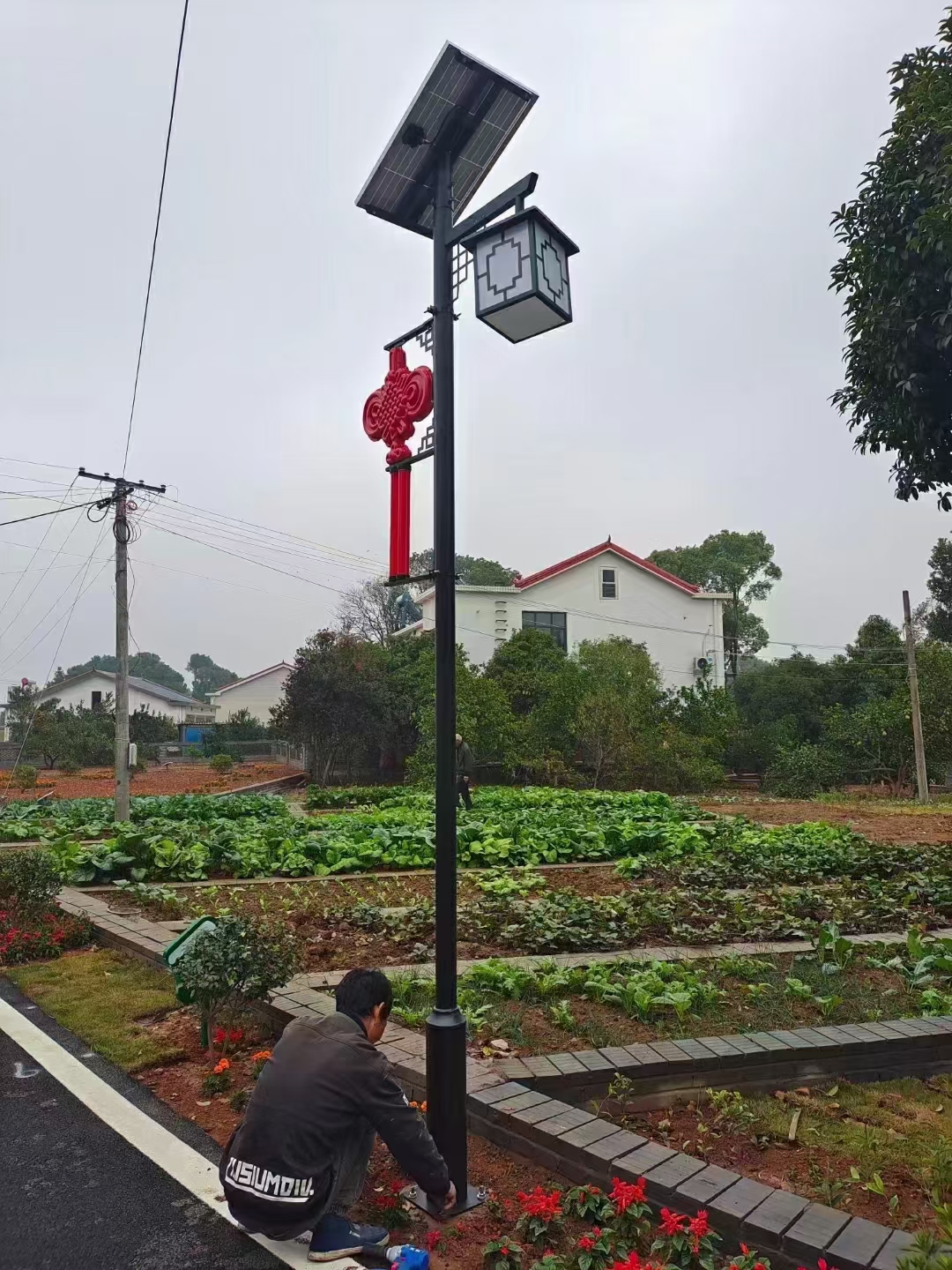 户外太阳能庭院灯，LED庭院灯，欧式户外太阳能庭院灯